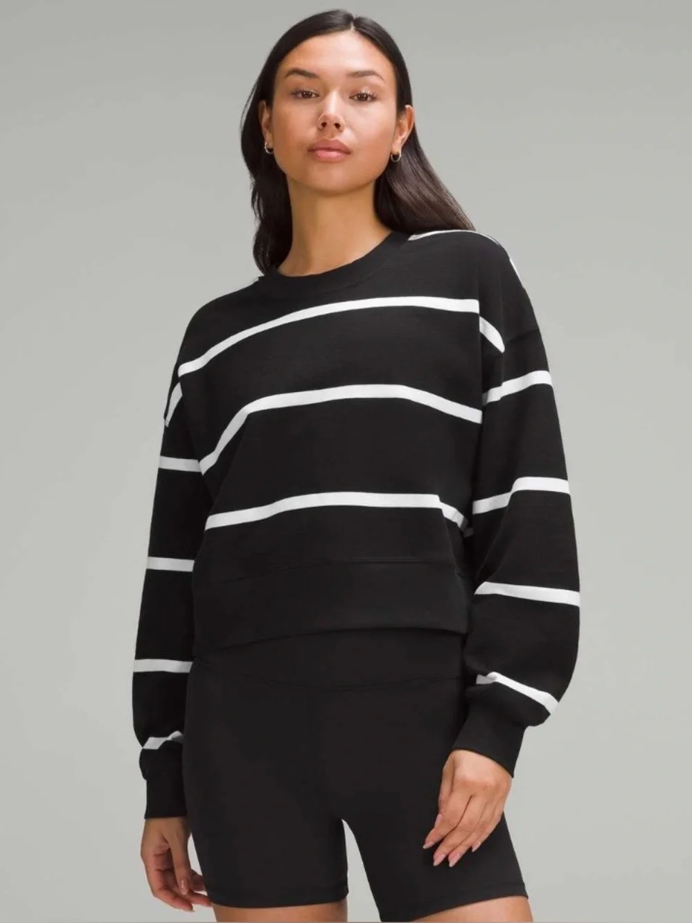 Lululemon Perfectly Oversized Cropped Crew
Stripe Black White sz 8 EUC - Picture 1 of 4